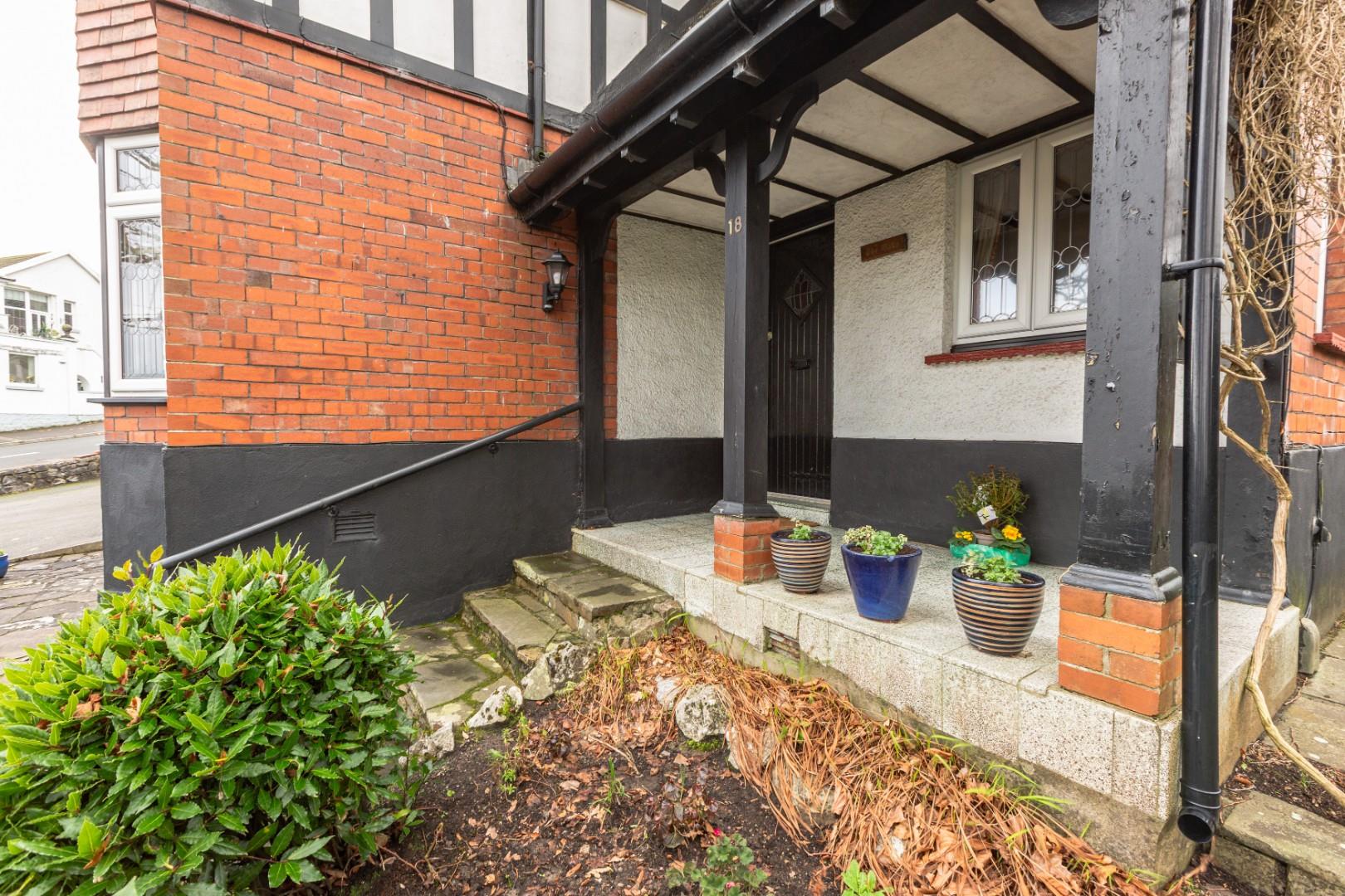 West Cross Lane, West Cross, Swansea, SA3 5LS